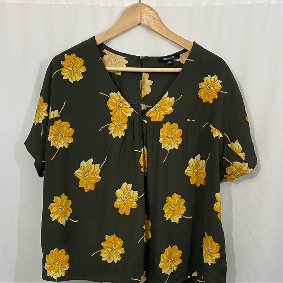 Madewell Rhyme Short Sleeve Keyhole Blouse Top in Fall Flowers - Picture 4 of 11